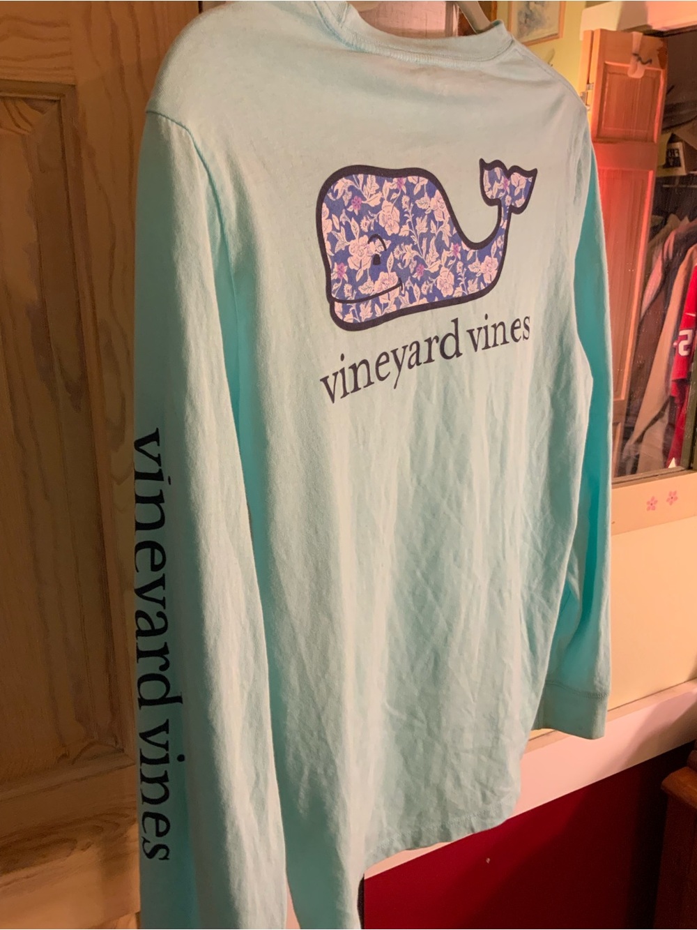 Vineyard Vines Long Sleeve Pocket Tee Light Blue Floral Whale Logo Shirt Size M